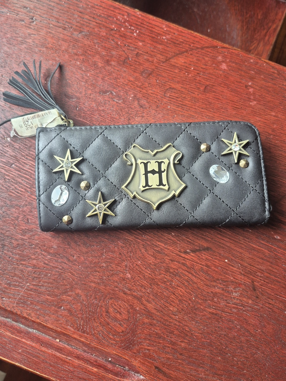 NWOT HARRY POTTER Black Quilted Zip Wallet with Gold Crest and Star Studs